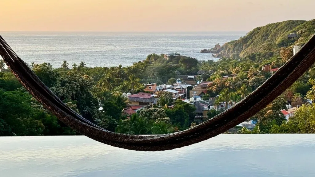 Hamaca con vista al océano Pacífico desde la terraza de Casa La Vista