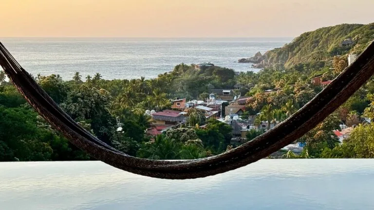 Hamaca con vista al océano Pacífico desde la terraza de Casa La Vista