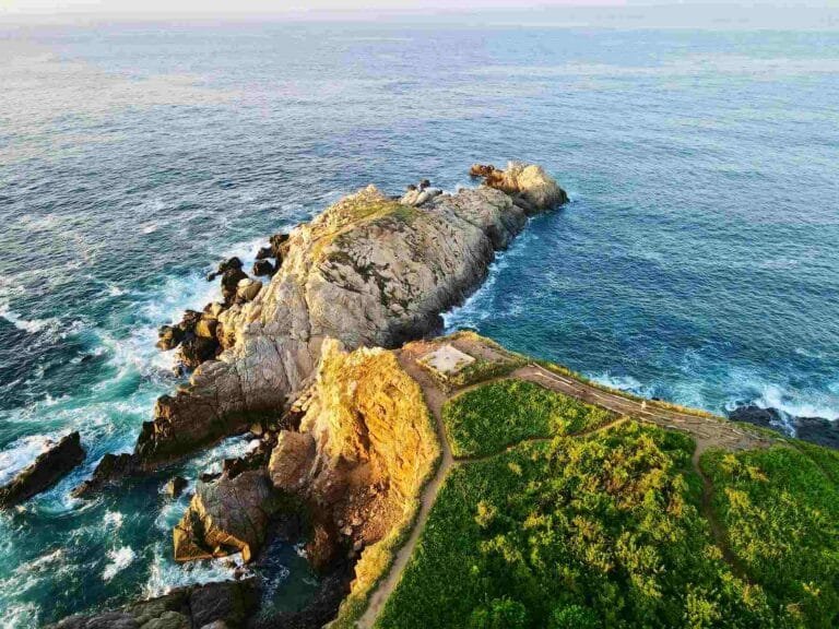 Vista aérea de Punta Cometa, el mirador de atardeceres de Mazunte